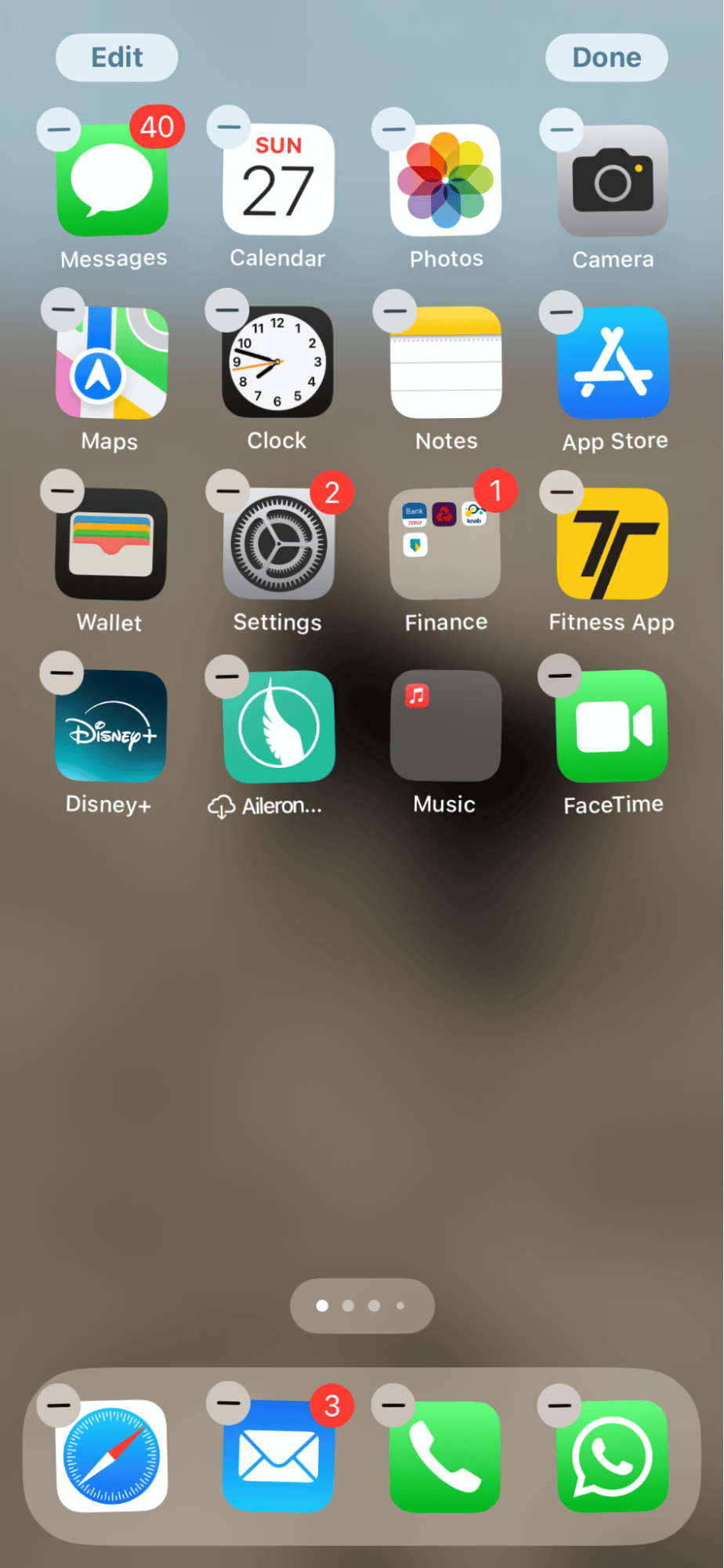 What do applications mean in iPhone storage?